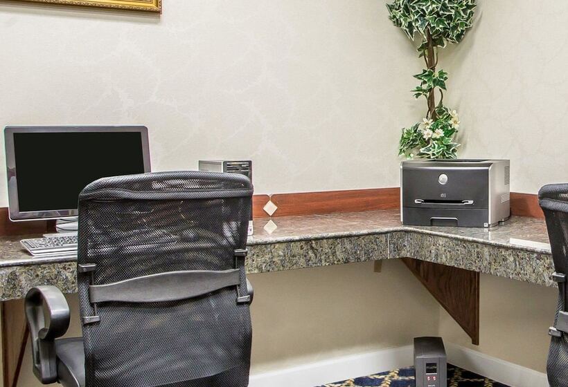 فندق Comfort Suites Jefferson City