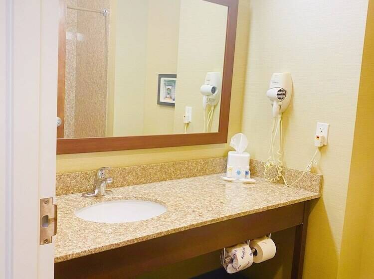 فندق Comfort Suites Jefferson City