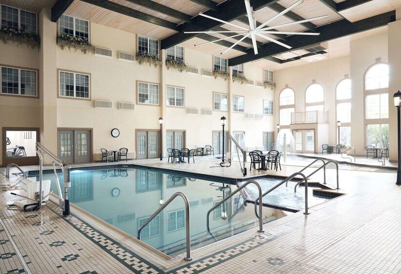 هتل Comfort Suites Milwaukee Airport