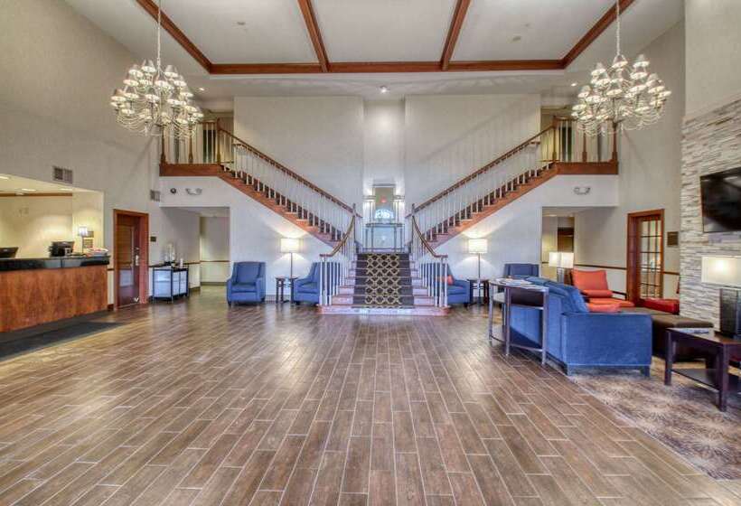 هتل Comfort Suites Milwaukee Airport