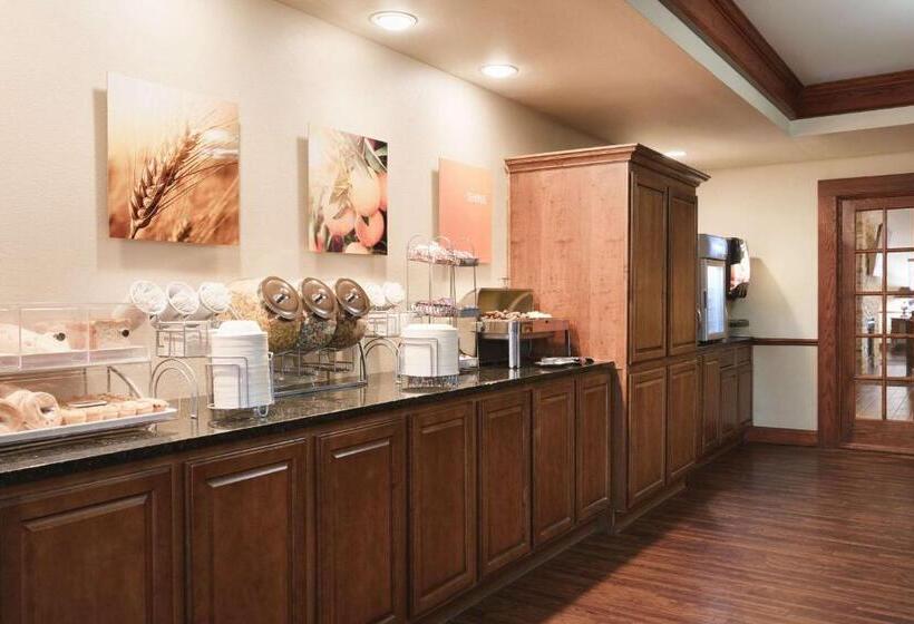 هتل Comfort Suites Milwaukee Airport