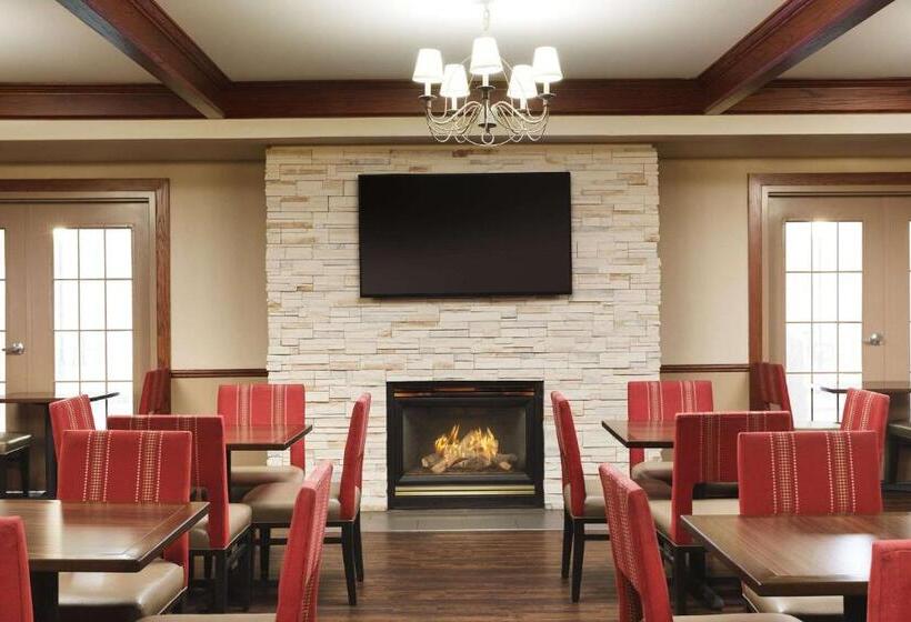 هتل Comfort Suites Milwaukee Airport