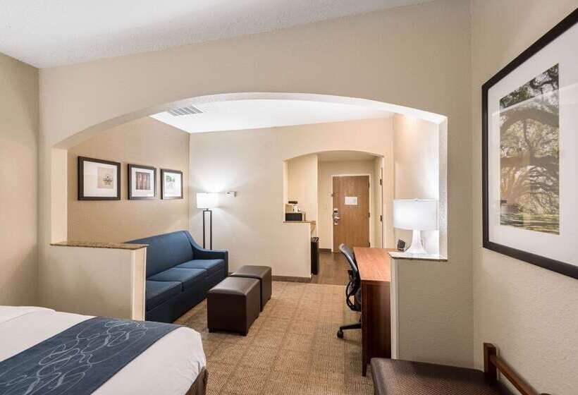 فندق Comfort Suites Monroe