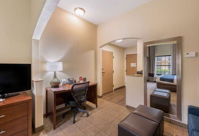 فندق Comfort Suites Monroe