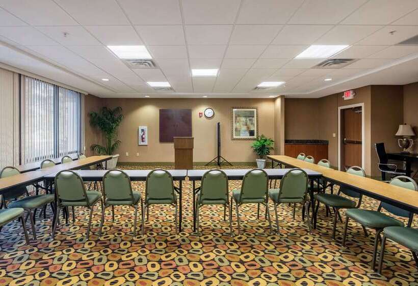 ホテル Comfort Suites