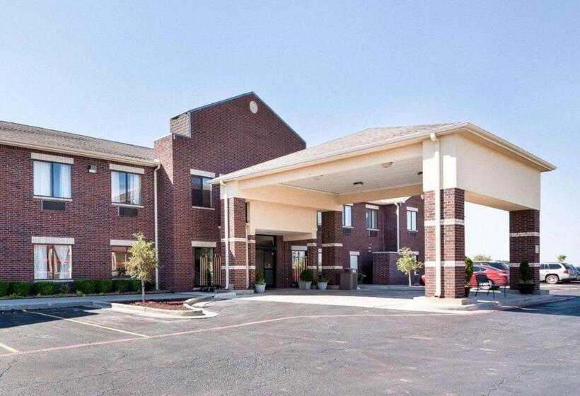 Отель Comfort Suites Plainview