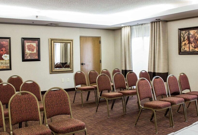 هتل Comfort Suites Regency Park