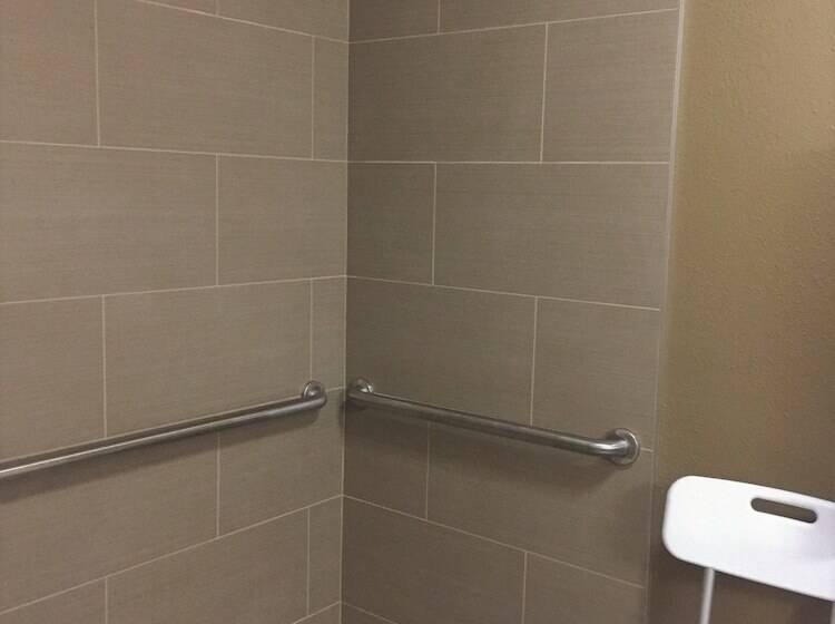 هتل Comfort Suites Regency Park