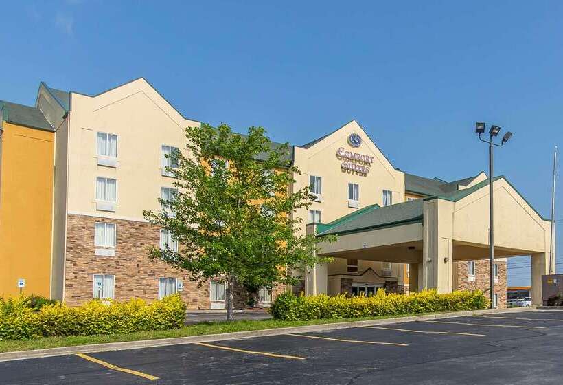 فندق Comfort Suites