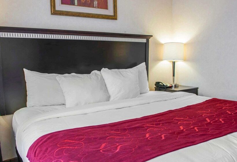 בית מלון כפרי Comfort Suites Southport