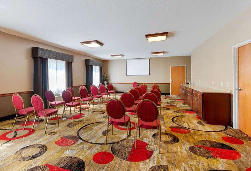 בית מלון כפרי Comfort Suites Stevensville  St. Joseph