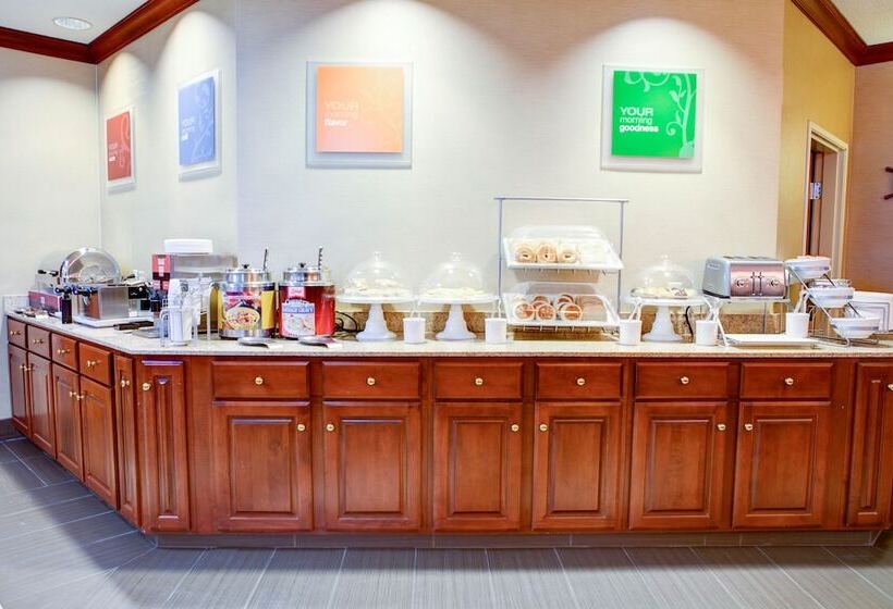 בית מלון כפרי Comfort Suites Stevensville  St. Joseph