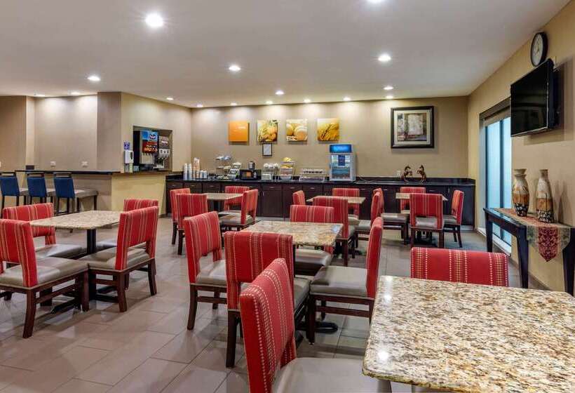 ホテル Comfort Suites The Colony  Plano West