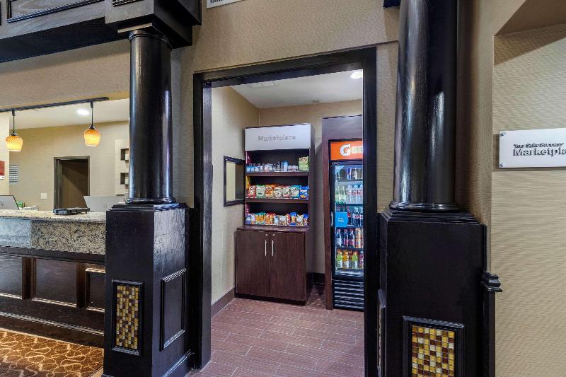 ホテル Comfort Suites The Colony  Plano West
