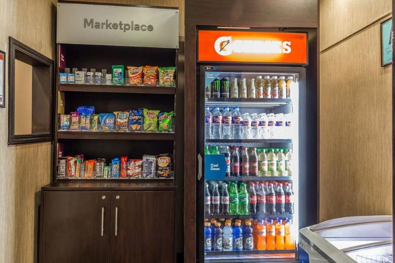 ホテル Comfort Suites The Colony  Plano West