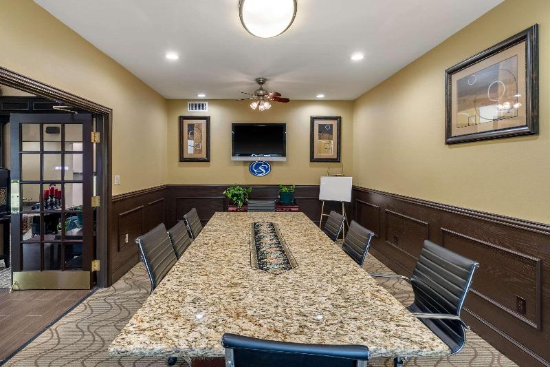 ホテル Comfort Suites The Colony  Plano West