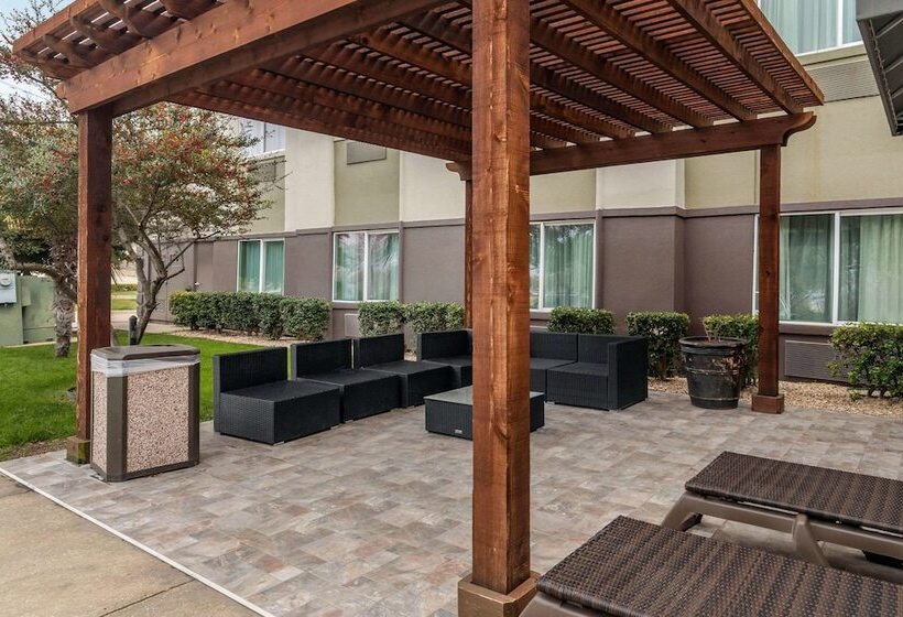 ホテル Comfort Suites The Colony  Plano West