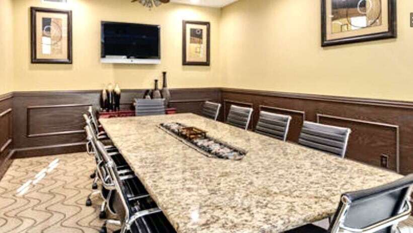 ホテル Comfort Suites The Colony  Plano West