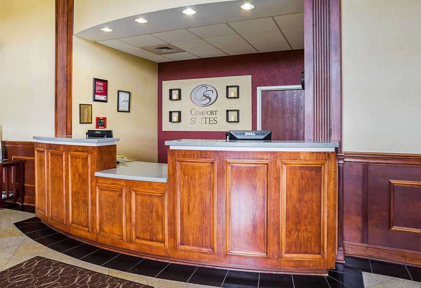 فندق Comfort Suites