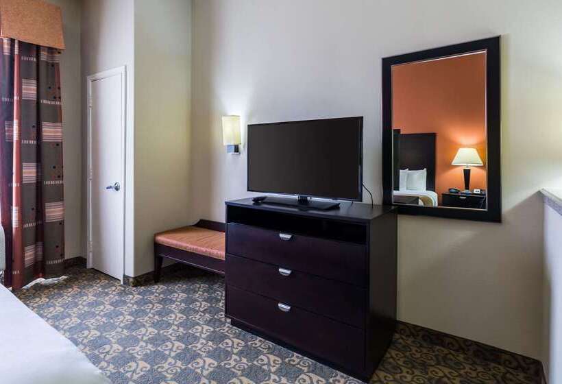 Отель Comfort Suites Westchase Houston Energy Corridor
