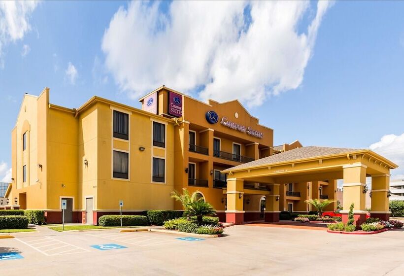 Отель Comfort Suites Westchase Houston Energy Corridor
