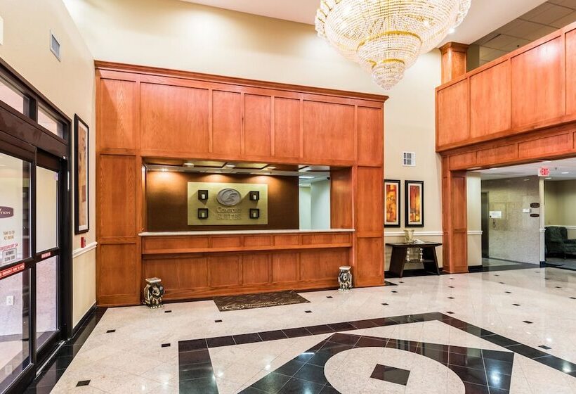 Отель Comfort Suites Westchase Houston Energy Corridor