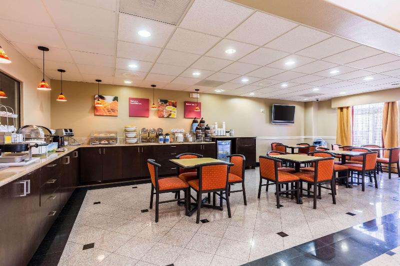 Отель Comfort Suites Westchase Houston Energy Corridor