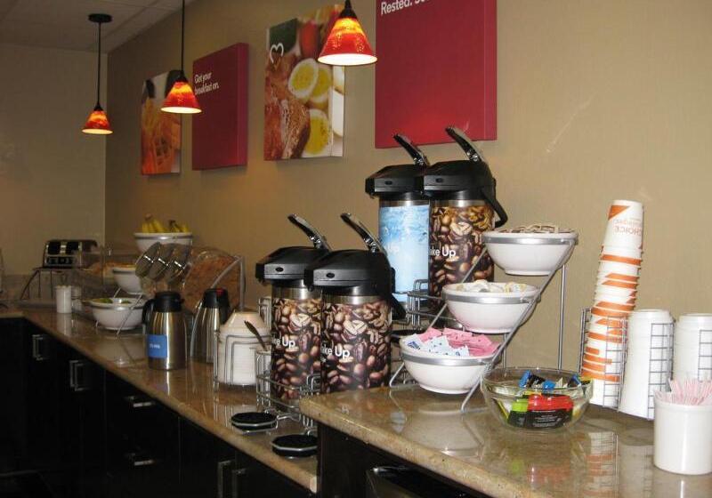 Отель Comfort Suites Westchase Houston Energy Corridor