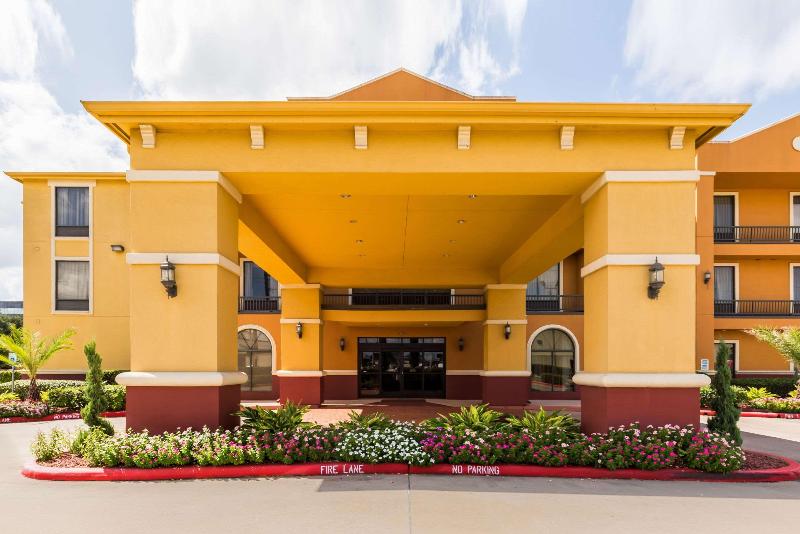 Отель Comfort Suites Westchase Houston Energy Corridor