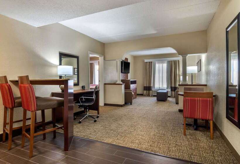 فندق Comfort Suites Woodstock   Atlanta North