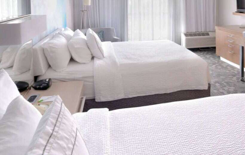 فندق Courtyard By Marriott West Palm Beach Airport