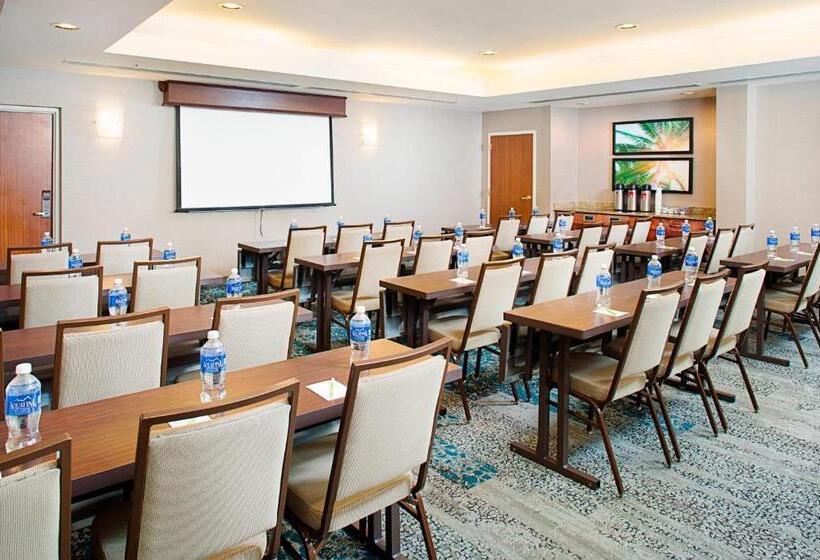 فندق Courtyard By Marriott West Palm Beach Airport