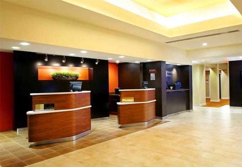 فندق Courtyard By Marriott West Palm Beach Airport