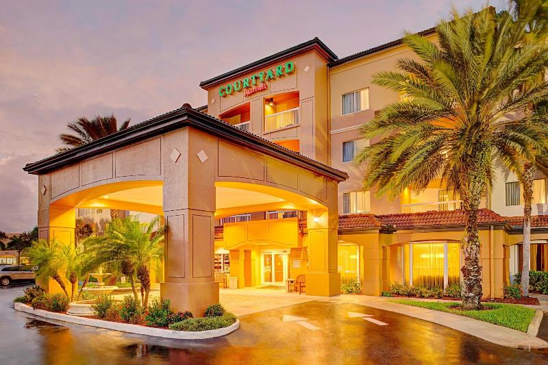 فندق Courtyard By Marriott West Palm Beach Airport