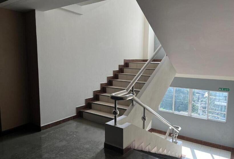 هتل Crown Pattaya Beach