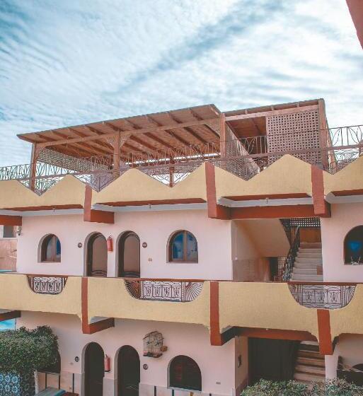 هتل Dahab Plaza