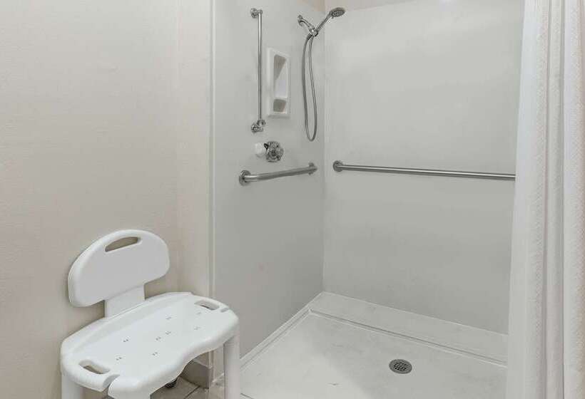 Отель Holiday Inn Express And Suites Sulphur Springs By Ihg