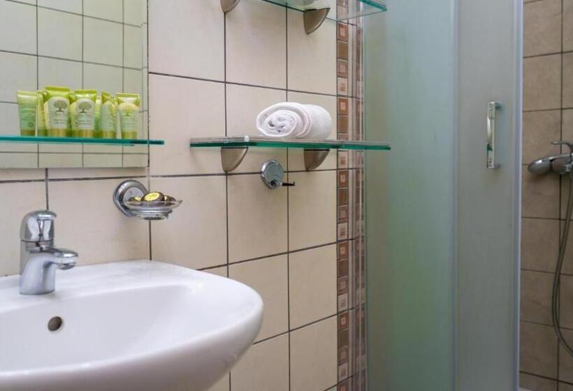 ホテル Dellas Boutique