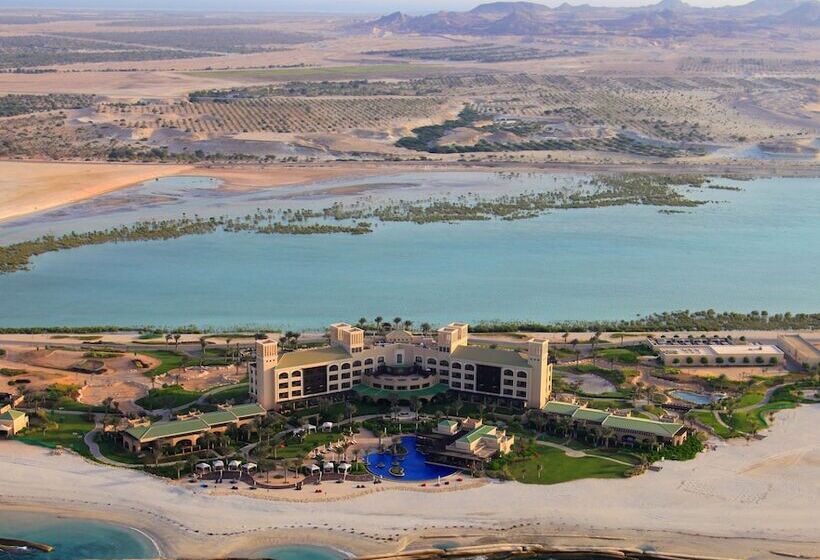 هتل Anantara Desert Islands Resort & Spa