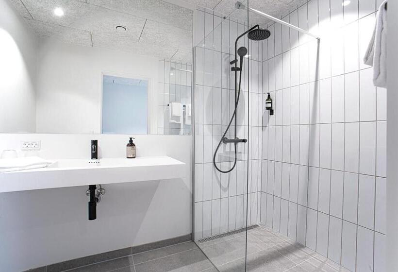 בית מלון כפרי Djurhuus