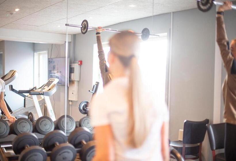 בית מלון כפרי Djurhuus