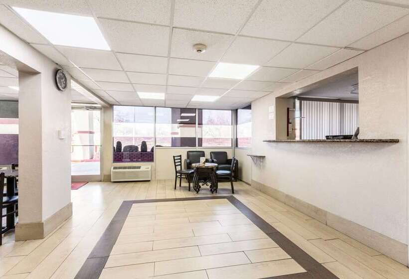 فندق Econo Lodge Inn & Suites Near Bricktown