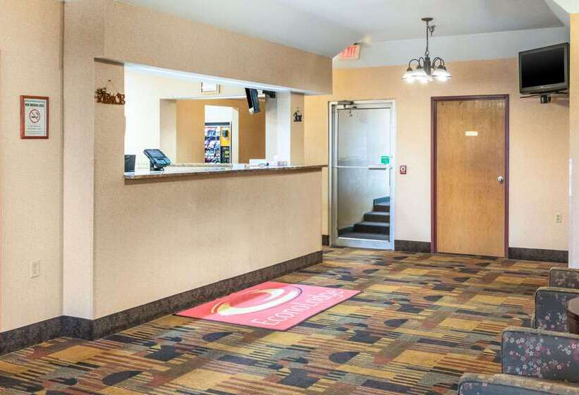 فندق Econo Lodge Kent   Akron West