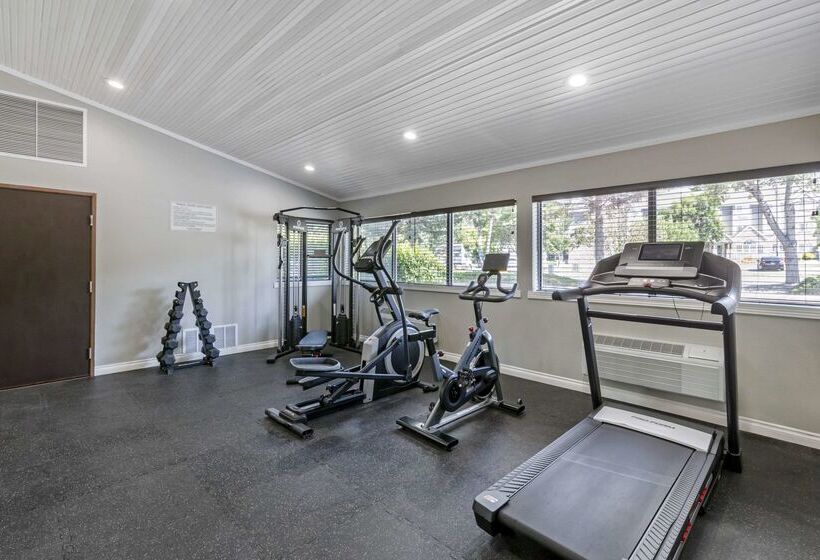 هتل Baymont By Wyndham Missoula