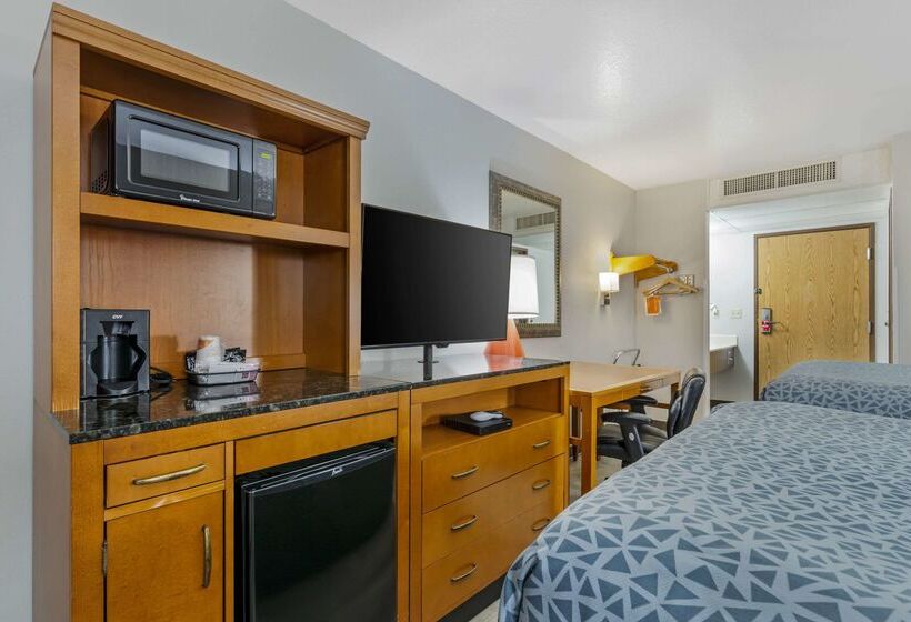 هتل Baymont By Wyndham Missoula