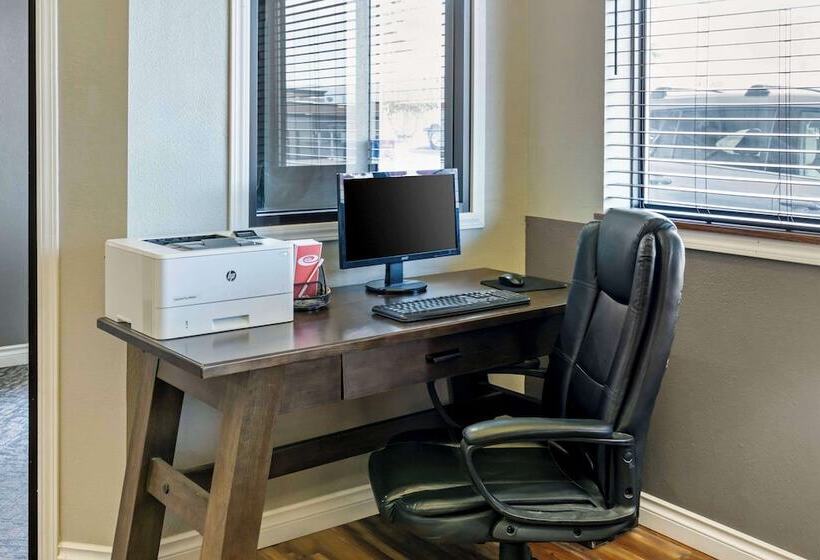 هتل Baymont By Wyndham Missoula