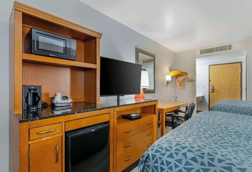 هتل Baymont By Wyndham Missoula