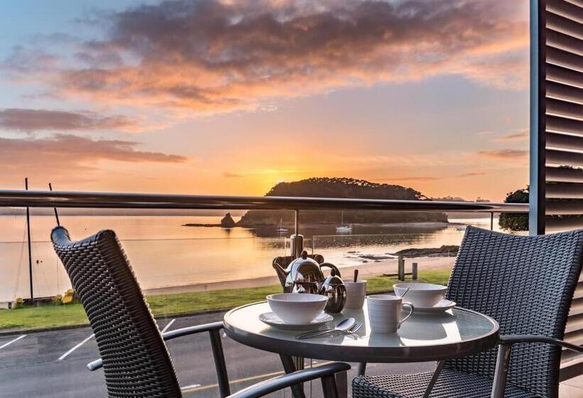 Отель Edgewater Palms Apartments