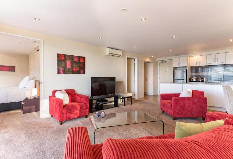 Отель Edgewater Palms Apartments