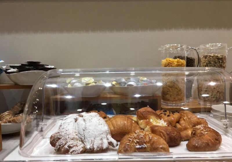 ホテル Est Piombino